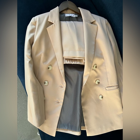 Summer suit with shorts. XS - Picture 2 of 9